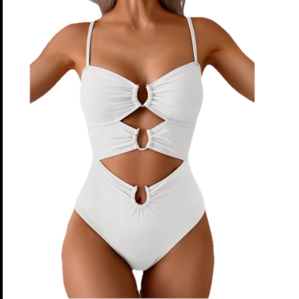 Monokini-Elegant White Cut-Out One Piece Swimsuit